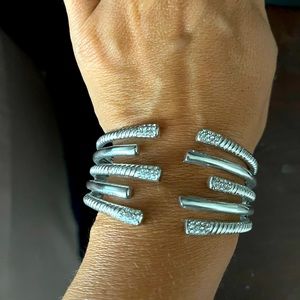 Bracelet. Costume. new, never worn